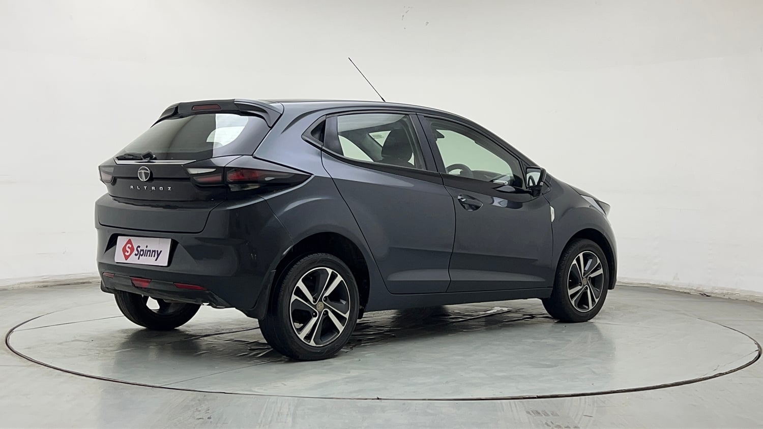 Used 2020 Tata Altroz XZ Petrol Petrol Manual exterior RIGHT REAR CORNER VIEW