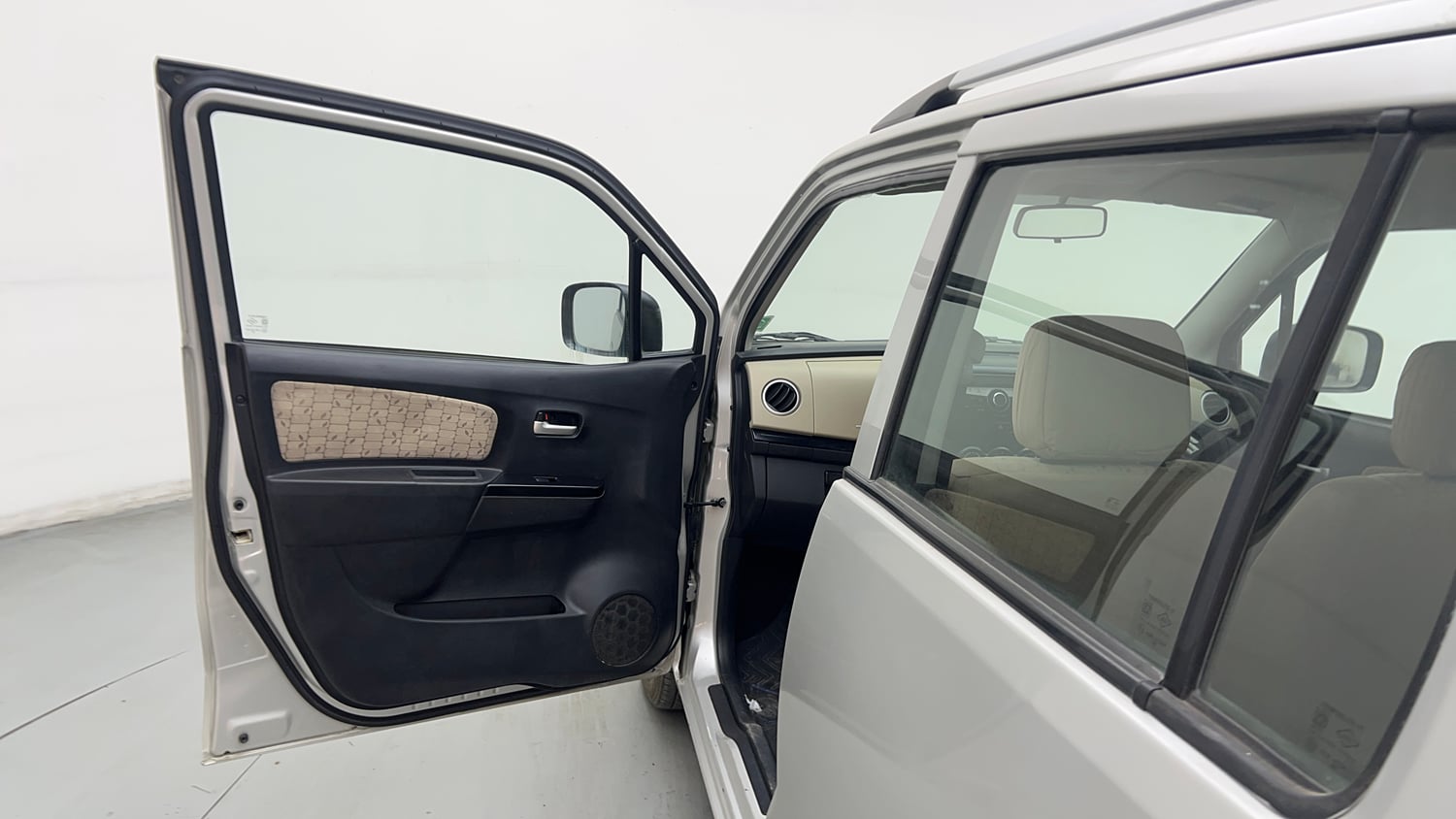 Used 2018 Maruti Suzuki Wagon R VXI Petrol Manual interior LEFT FRONT DOOR OPEN VIEW