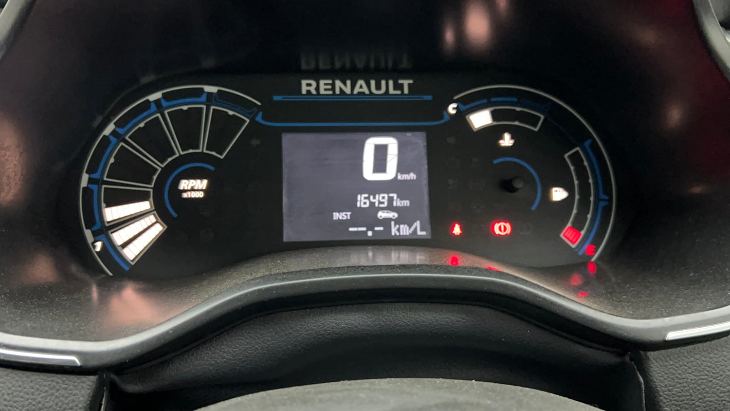 Used 2021 Renault Triber RXZ Petrol Manual interior CLUSTERMETER VIEW