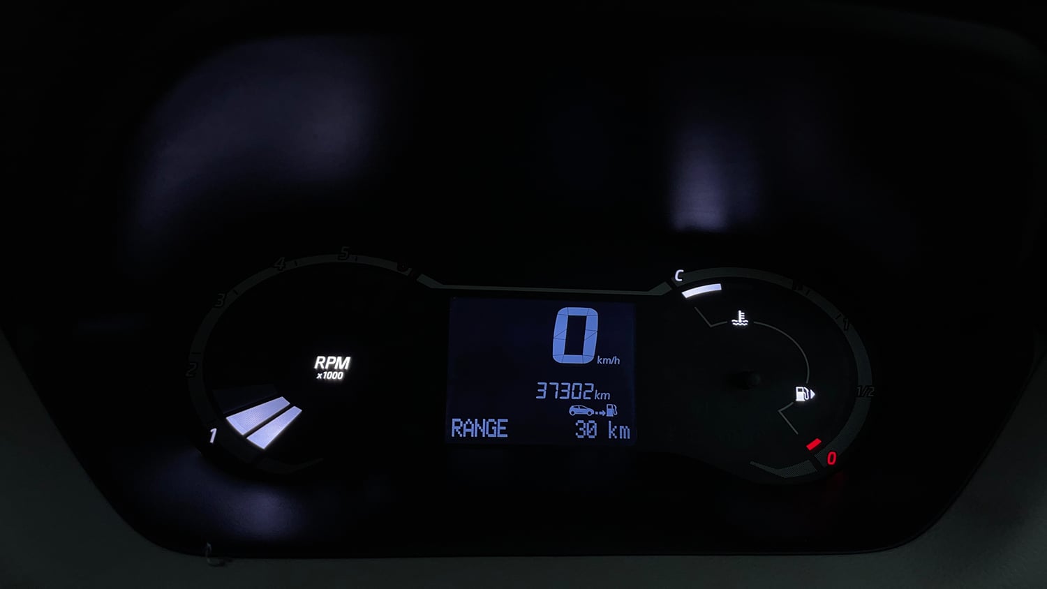 Used 2022 Nissan Magnite XV Executive Petrol Manual interior CLUSTERMETER VIEW