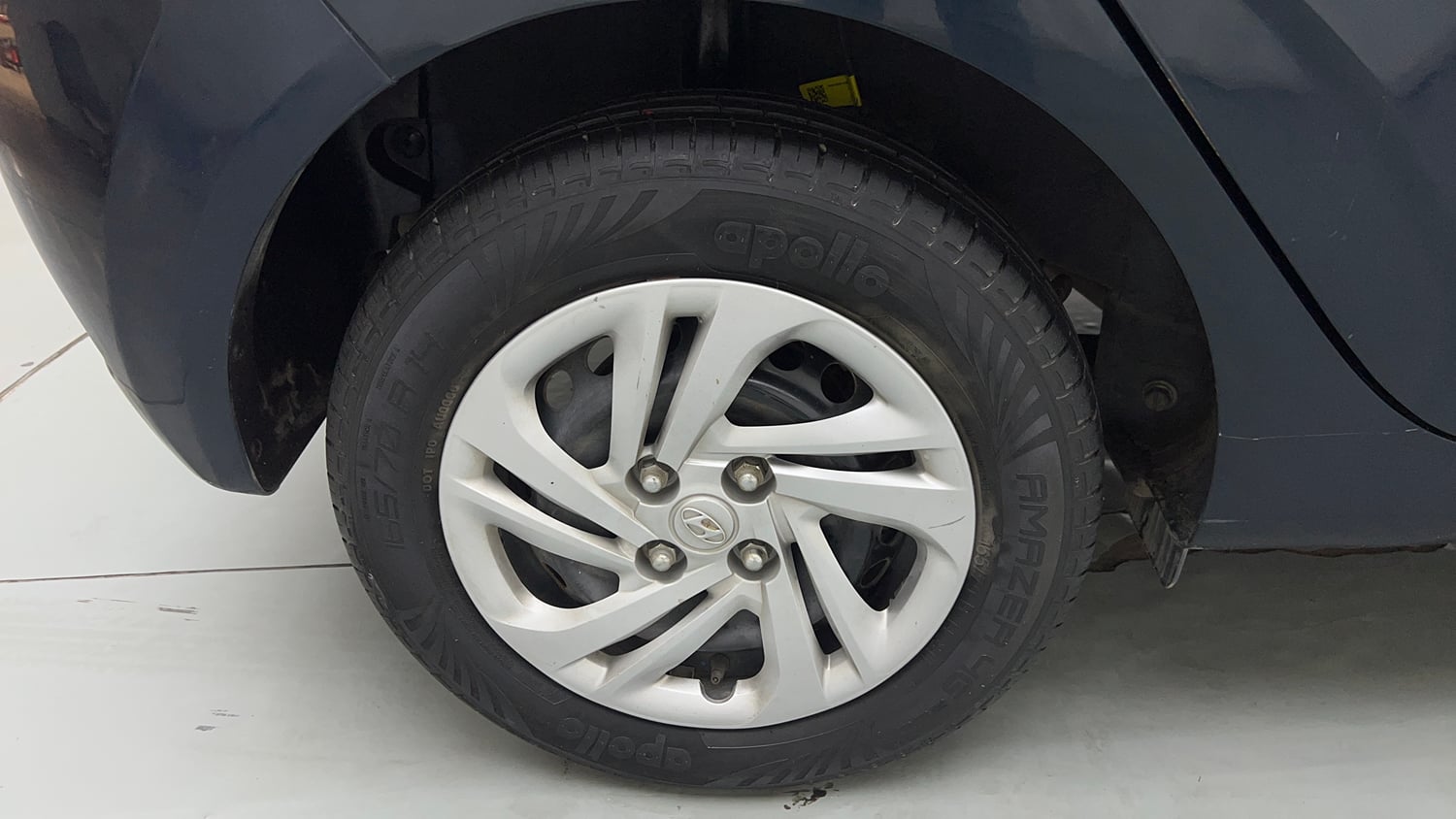 Used 2021 Hyundai Grand i10 Nios Magna 1.2 Kappa VTVT CNG Cng Manual tyres RIGHT REAR TYRE RIM VIEW