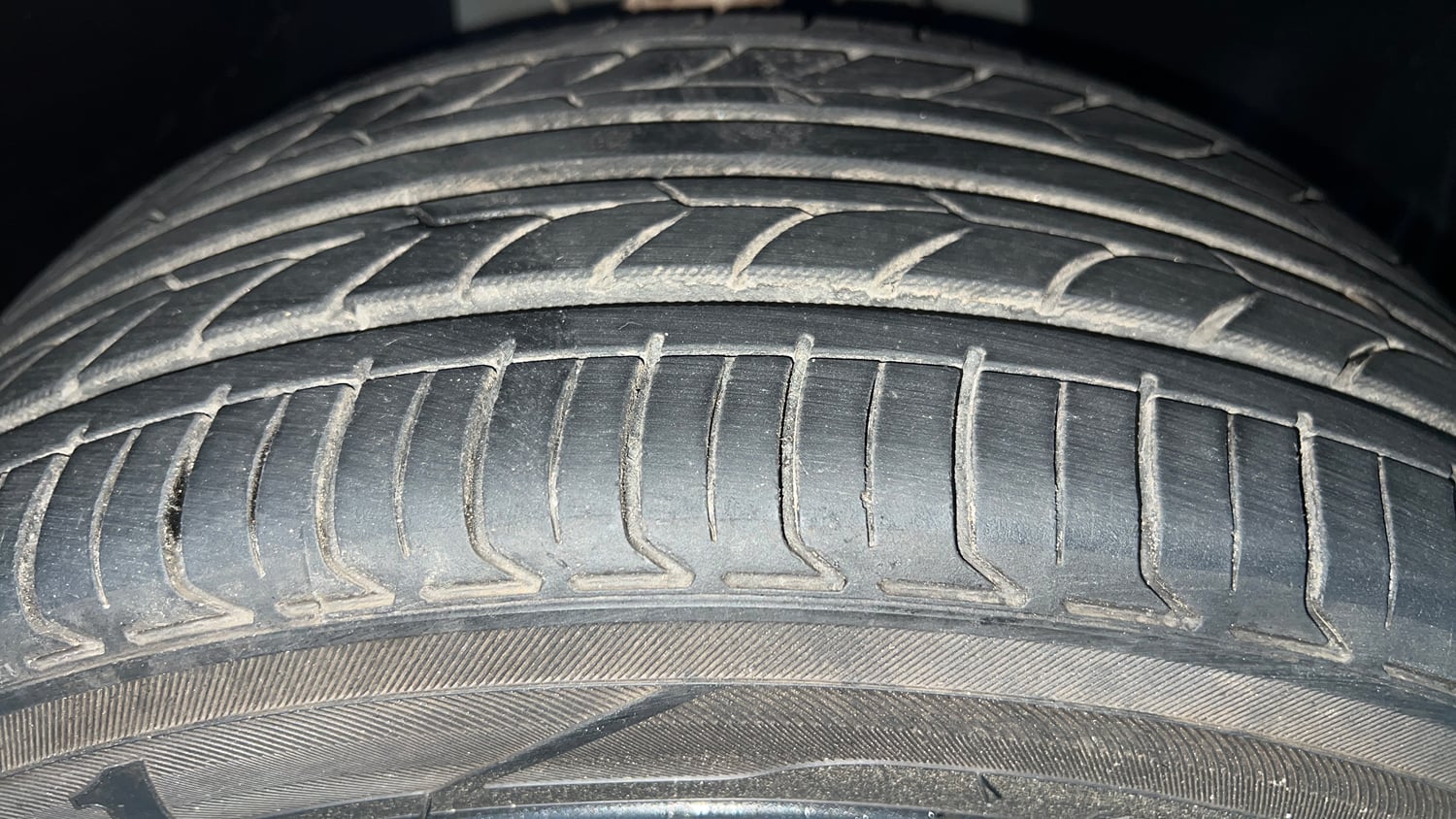 Used 2020 Tata Altroz XZ Petrol Petrol Manual tyres RIGHT FRONT TYRE TREAD VIEW