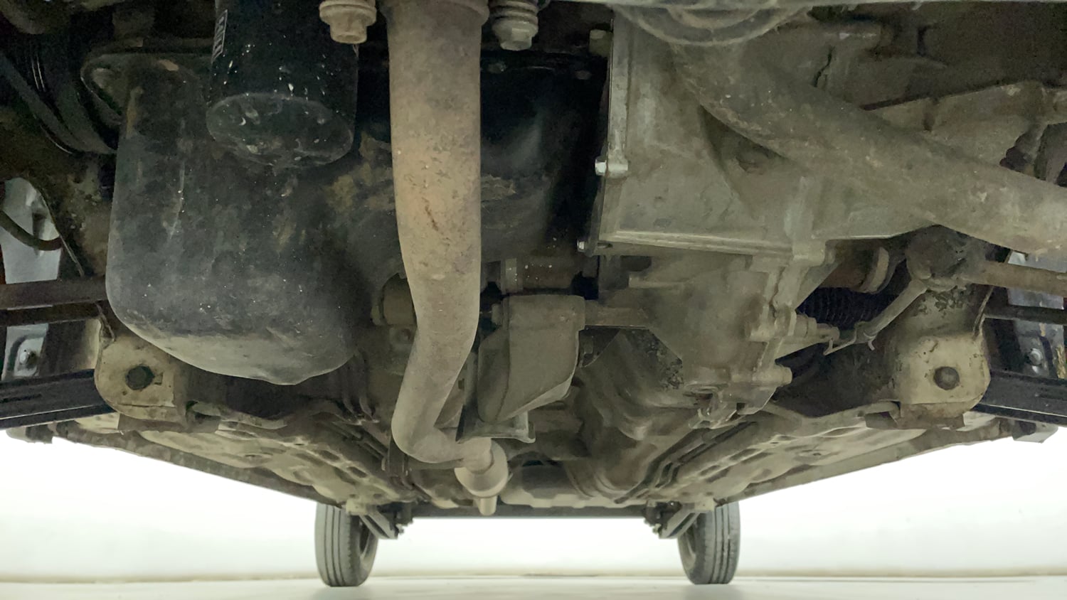 Used 2016 Maruti Suzuki Alto 800 LXi Petrol Manual extra FRONT LEFT UNDERBODY VIEW