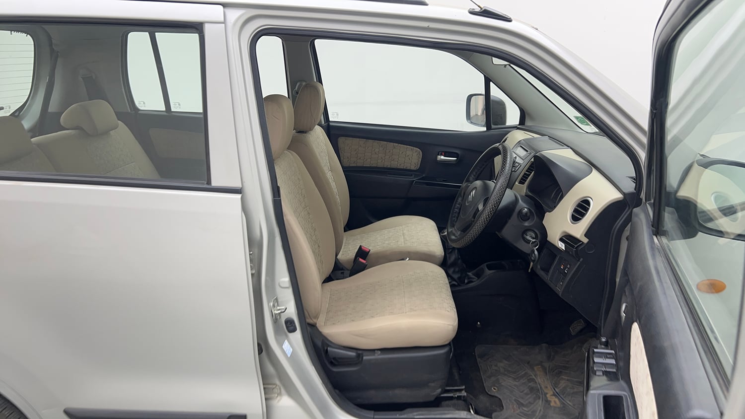 Used 2018 Maruti Suzuki Wagon R VXI Petrol Manual interior RIGHT SIDE FRONT DOOR CABIN VIEW