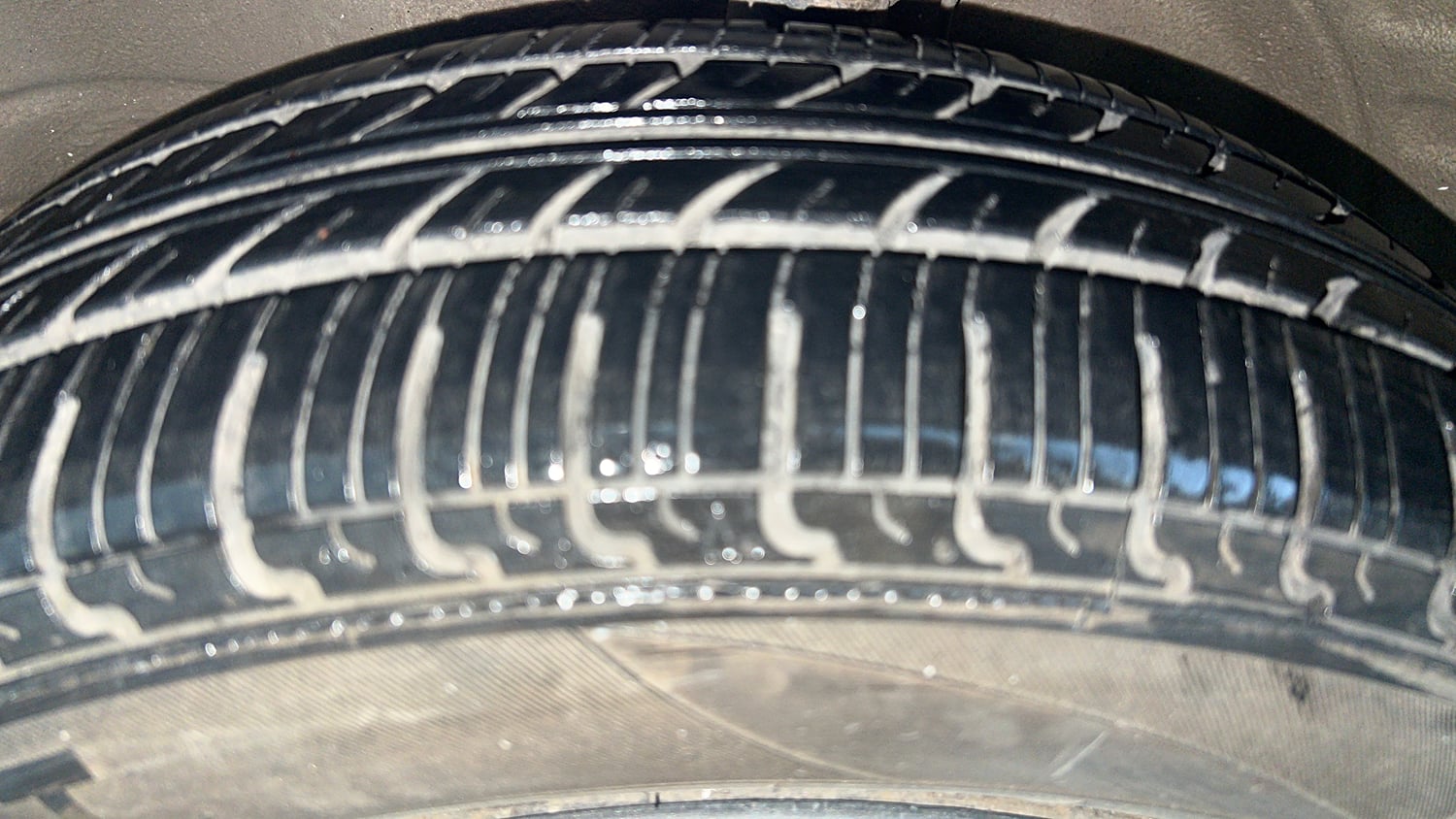 Used 2018 Maruti Suzuki Wagon R VXI Petrol Manual tyres LEFT FRONT TYRE TREAD VIEW