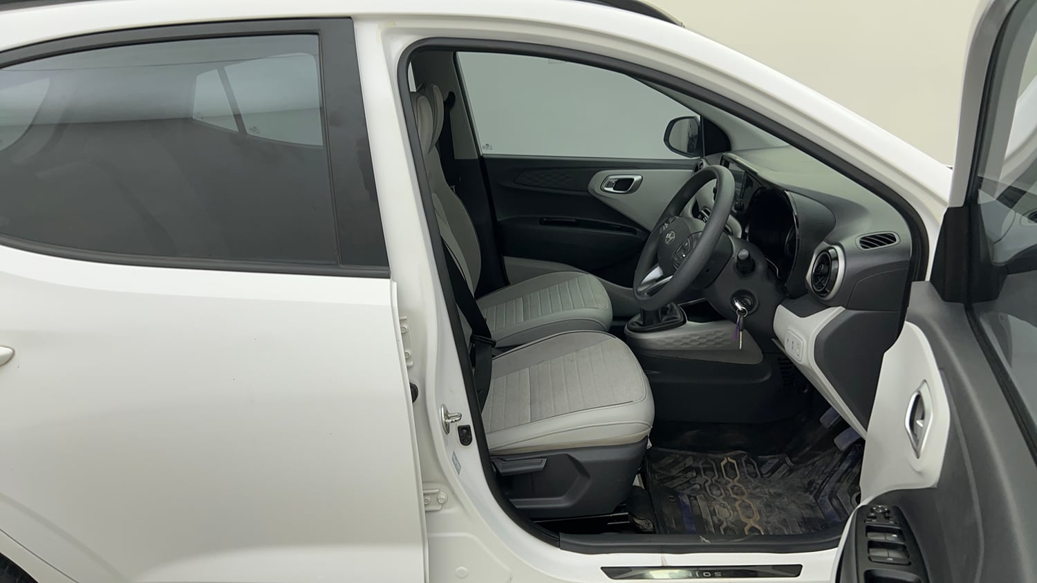 Used 2023 Hyundai Grand i10 Nios Sportz 1.2 Kappa VTVT CNG Cng Manual interior RIGHT SIDE FRONT DOOR CABIN VIEW