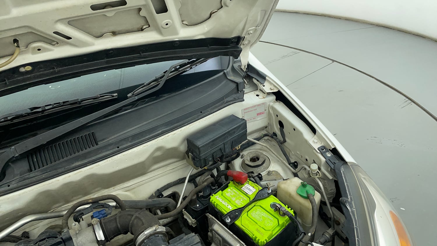 Used 2019 Maruti Suzuki Alto 800 LXi Petrol Manual engine ENGINE LEFT SIDE HINGE & APRON VIEW