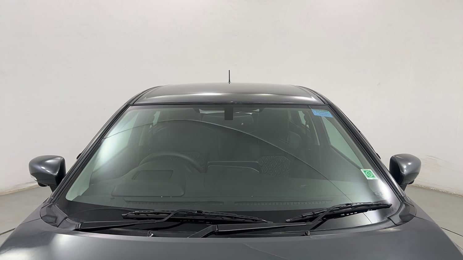 Used 2025 Maruti Suzuki Baleno Alpha AGS Petrol Automatic exterior FRONT WINDSHIELD VIEW