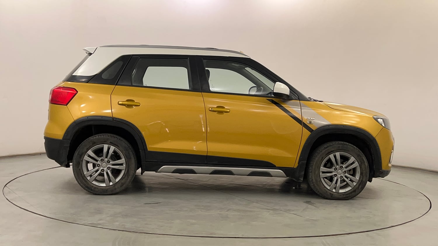 Used 2017 Maruti Suzuki Vitara Brezza [2016-2020] ZDi Diesel Manual exterior RIGHT SIDE VIEW