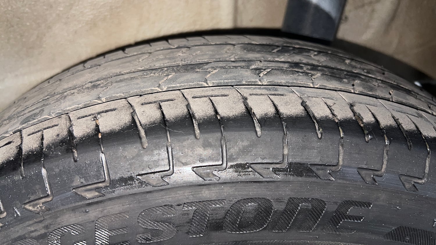 Used 2022 Maruti Suzuki Celerio VXi CNG Cng Manual tyres LEFT REAR TYRE TREAD VIEW
