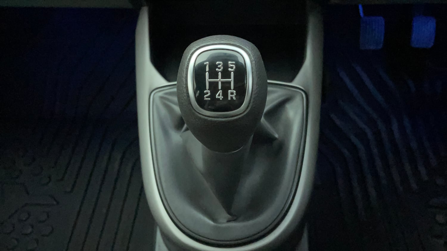 Used 2024 Hyundai Grand i10 Nios Sportz 1.2 Kappa VTVT Petrol Manual interior GEAR  KNOB VIEW