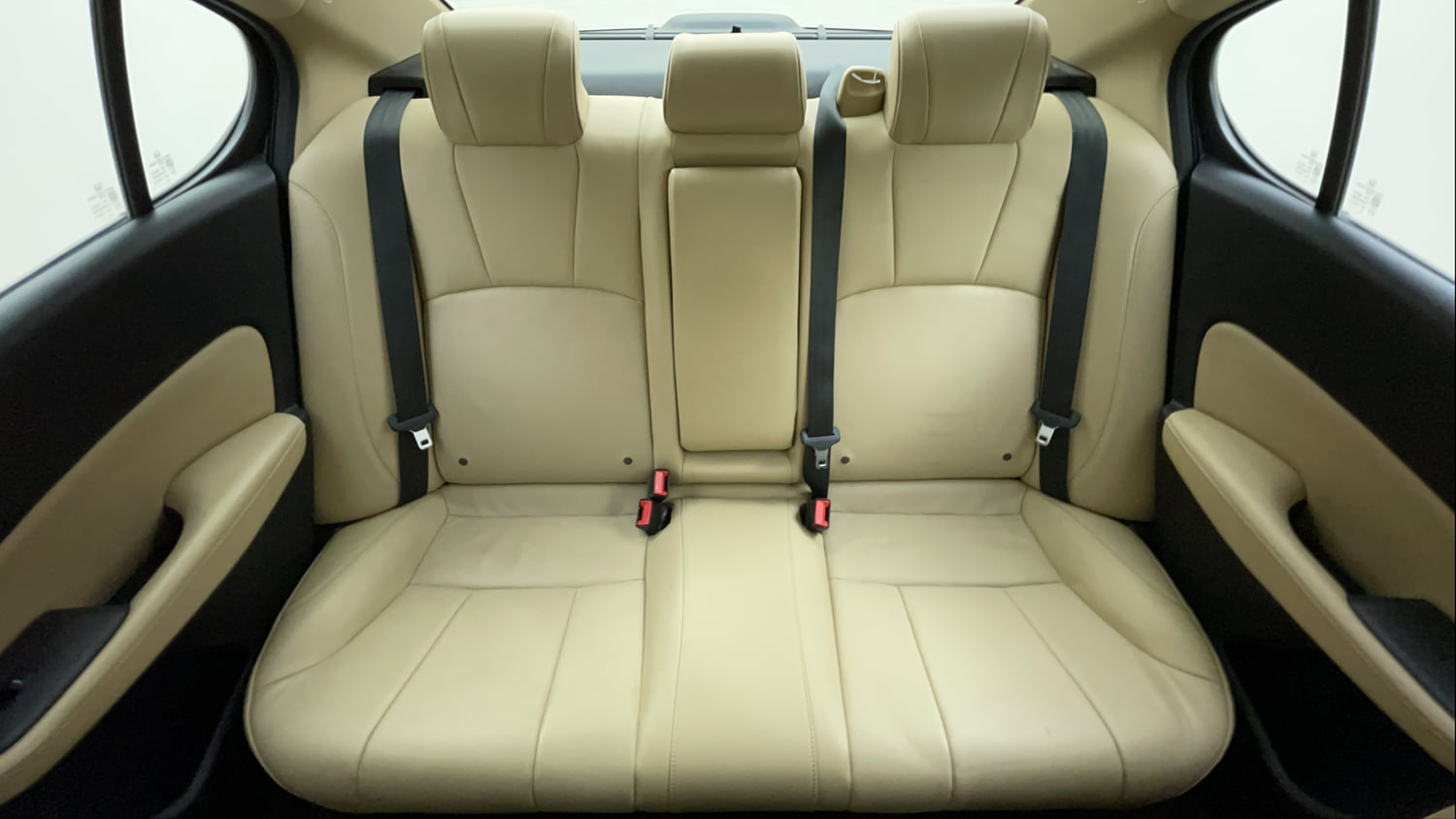 Used 2022 Honda City ZX CVT Petrol Petrol Automatic interior REAR SEAT CONDITION VIEW