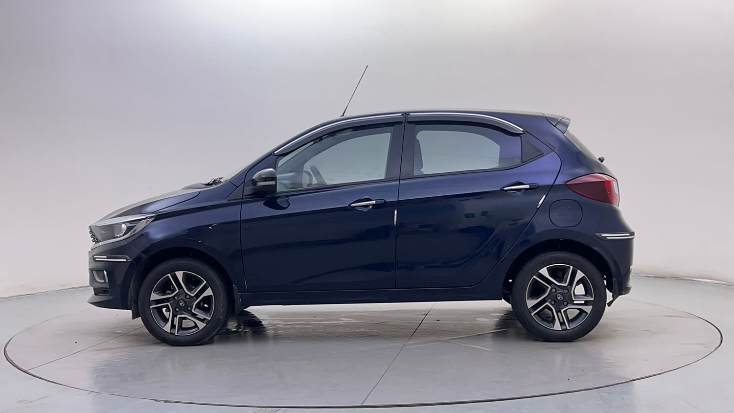 Used 2023 Tata Tiago XZA Plus Petrol Automatic exterior LEFT SIDE VIEW