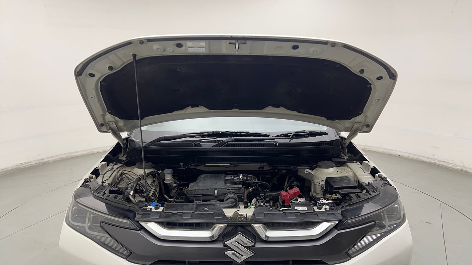 Used 2022 Maruti Suzuki Brezza ZXi Petrol Manual engine ENGINE & BONNET OPEN FRONT VIEW