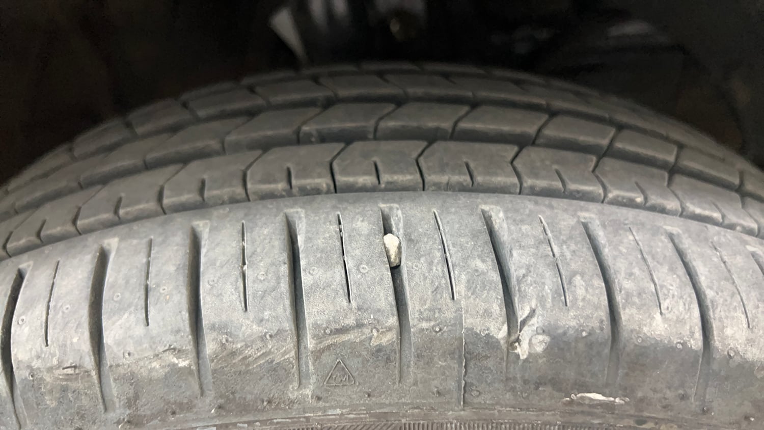 Used 2025 Maruti Suzuki Baleno Alpha AGS Petrol Automatic tyres RIGHT FRONT TYRE TREAD VIEW