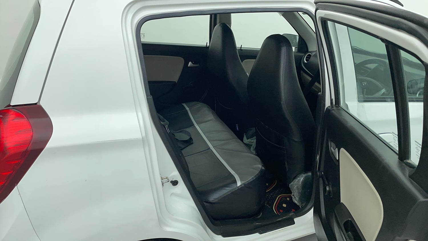 Used 2019 Maruti Suzuki Alto 800 LXi Petrol Manual interior RIGHT SIDE REAR DOOR CABIN VIEW