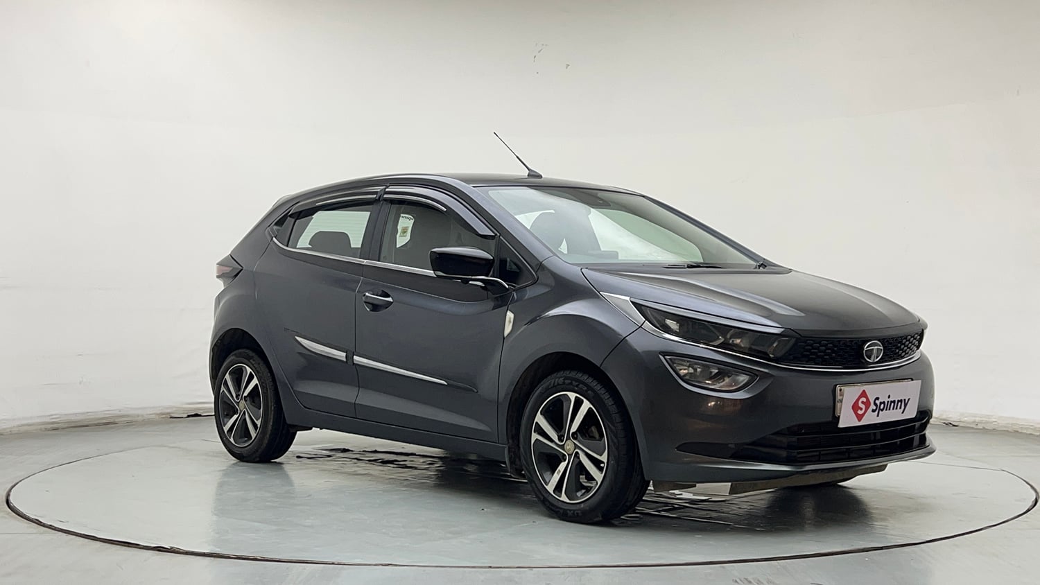 Used 2021 Tata Altroz XZ Petrol Petrol Manual exterior RIGHT FRONT CORNER VIEW