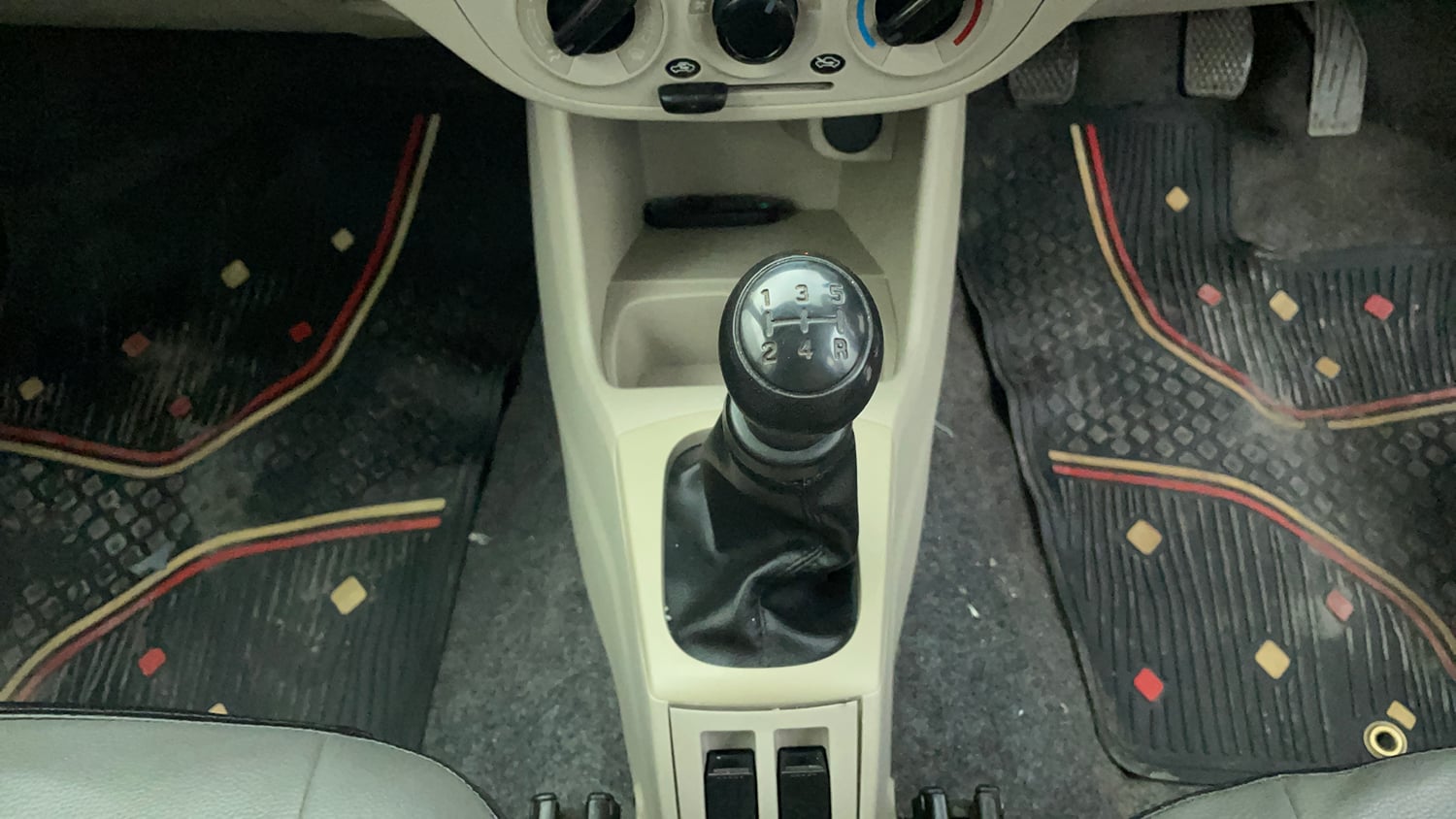 Used 2019 Maruti Suzuki Alto 800 LXi Petrol Manual interior GEAR  KNOB VIEW