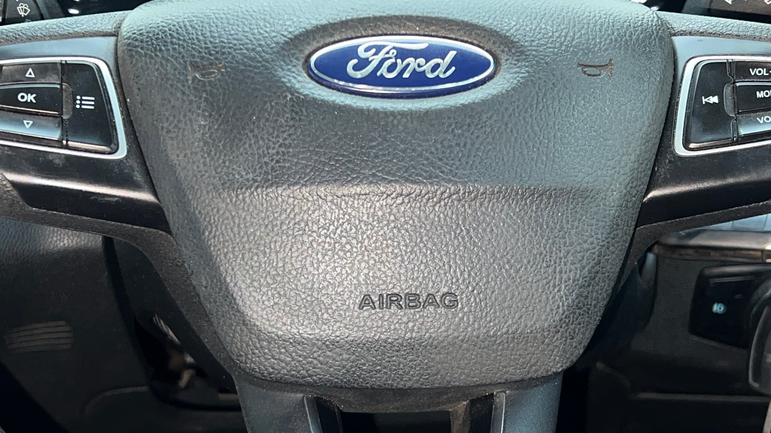 Used 2018 Ford EcoSport Trend + 1.5L Ti-VCT AT Petrol Automatic top_features Airbags