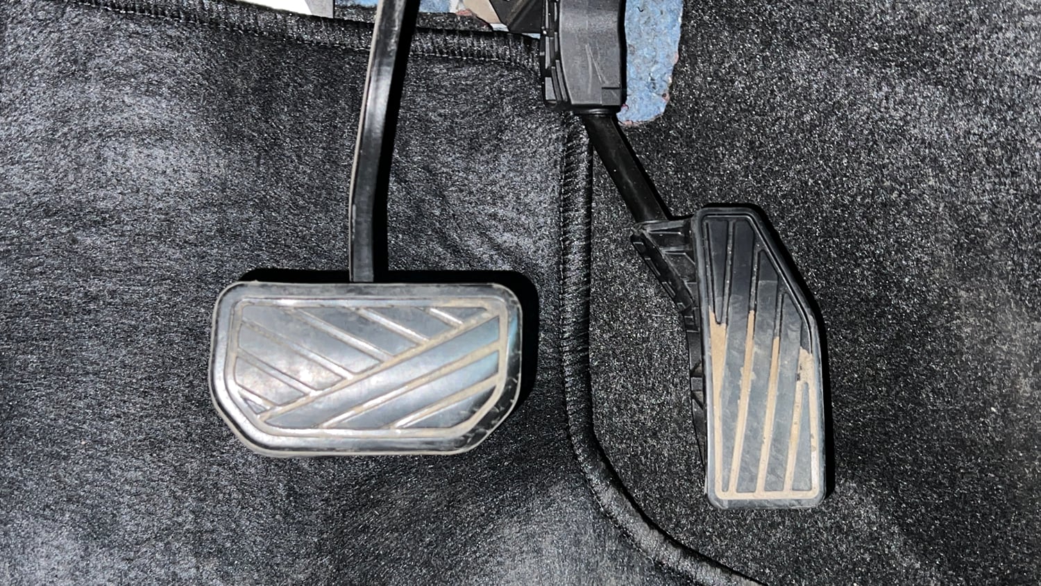 Used 2018 Maruti Suzuki Swift ZXi AMT Petrol Automatic interior PEDALS VIEW