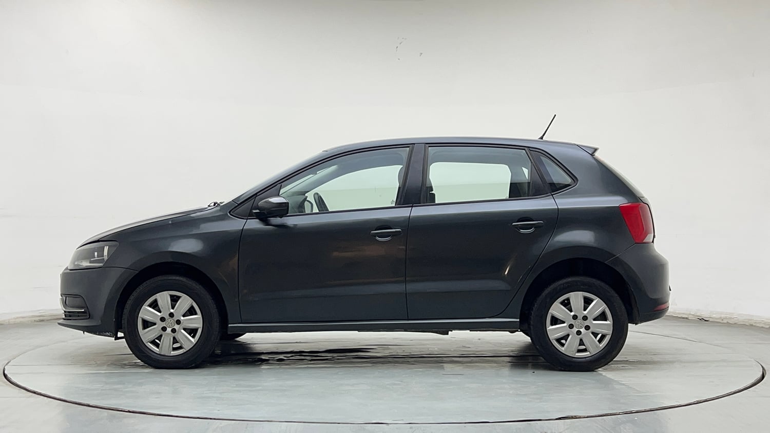 Used 2018 Volkswagen Polo Trendline 1.2L (P) Petrol Manual exterior LEFT SIDE VIEW