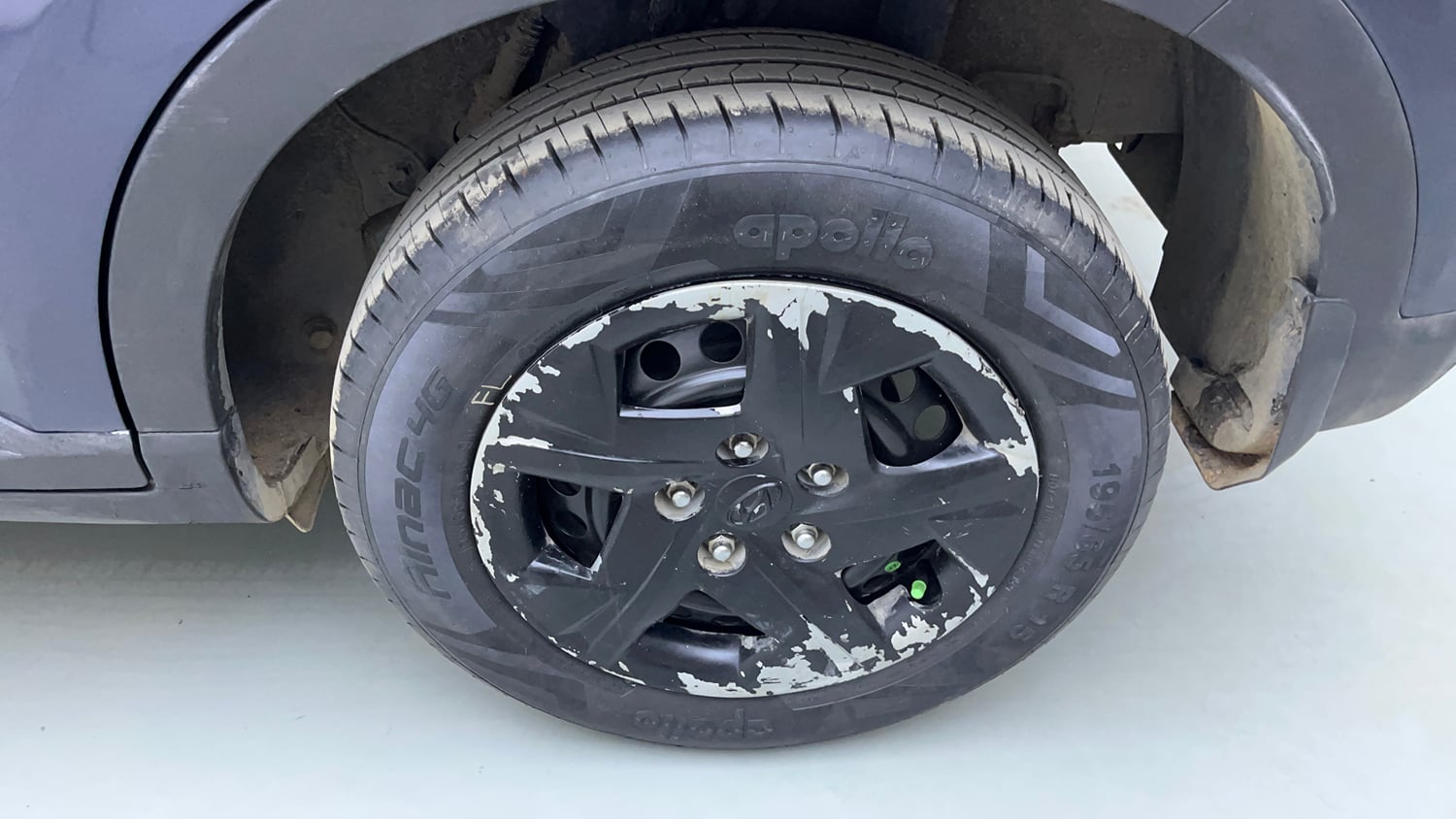 Used 2021 Hyundai Venue S Plus 1.2 Petrol Petrol Manual tyres LEFT REAR TYRE RIM VIEW