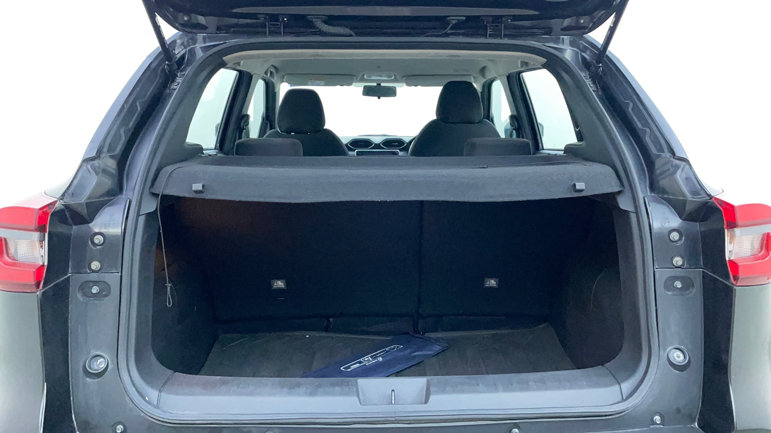 Used 2022 Nissan Magnite XV Premium Turbo CVT Petrol Automatic interior DICKY INSIDE VIEW