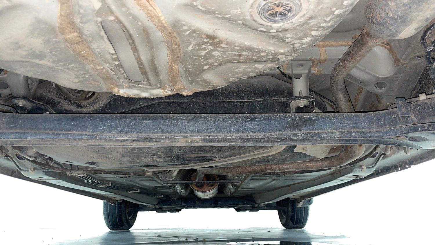 Used 2021 Maruti Suzuki Baleno Sigma Petrol Manual extra REAR UNDERBODY VIEW (TAKEN FROM REAR)