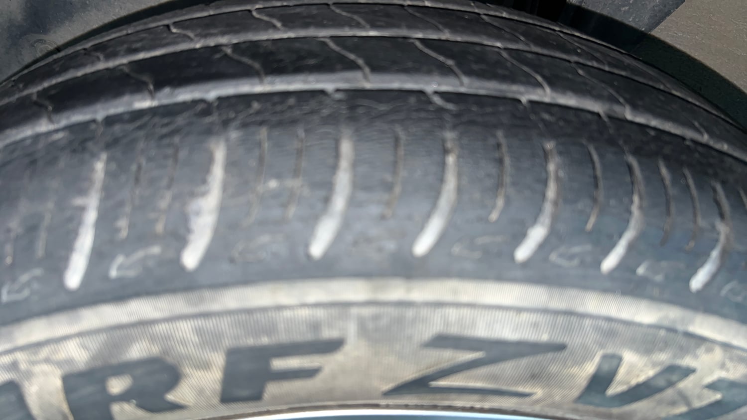 Used 2021 Renault Triber RXZ Petrol Manual tyres LEFT FRONT TYRE TREAD VIEW