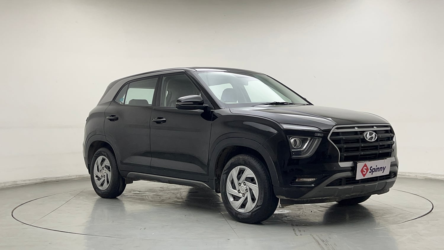 Used 2024 Hyundai Creta EX 1.5 Petrol Petrol Manual exterior RIGHT FRONT CORNER VIEW