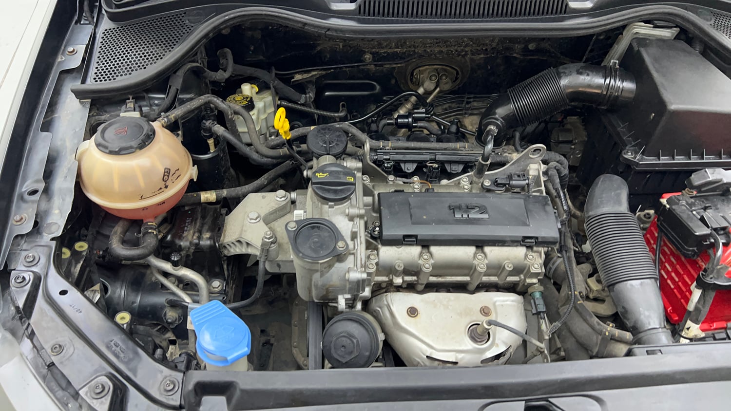Used 2018 Volkswagen Polo Trendline 1.2L (P) Petrol Manual engine ENGINE RIGHT SIDE VIEW