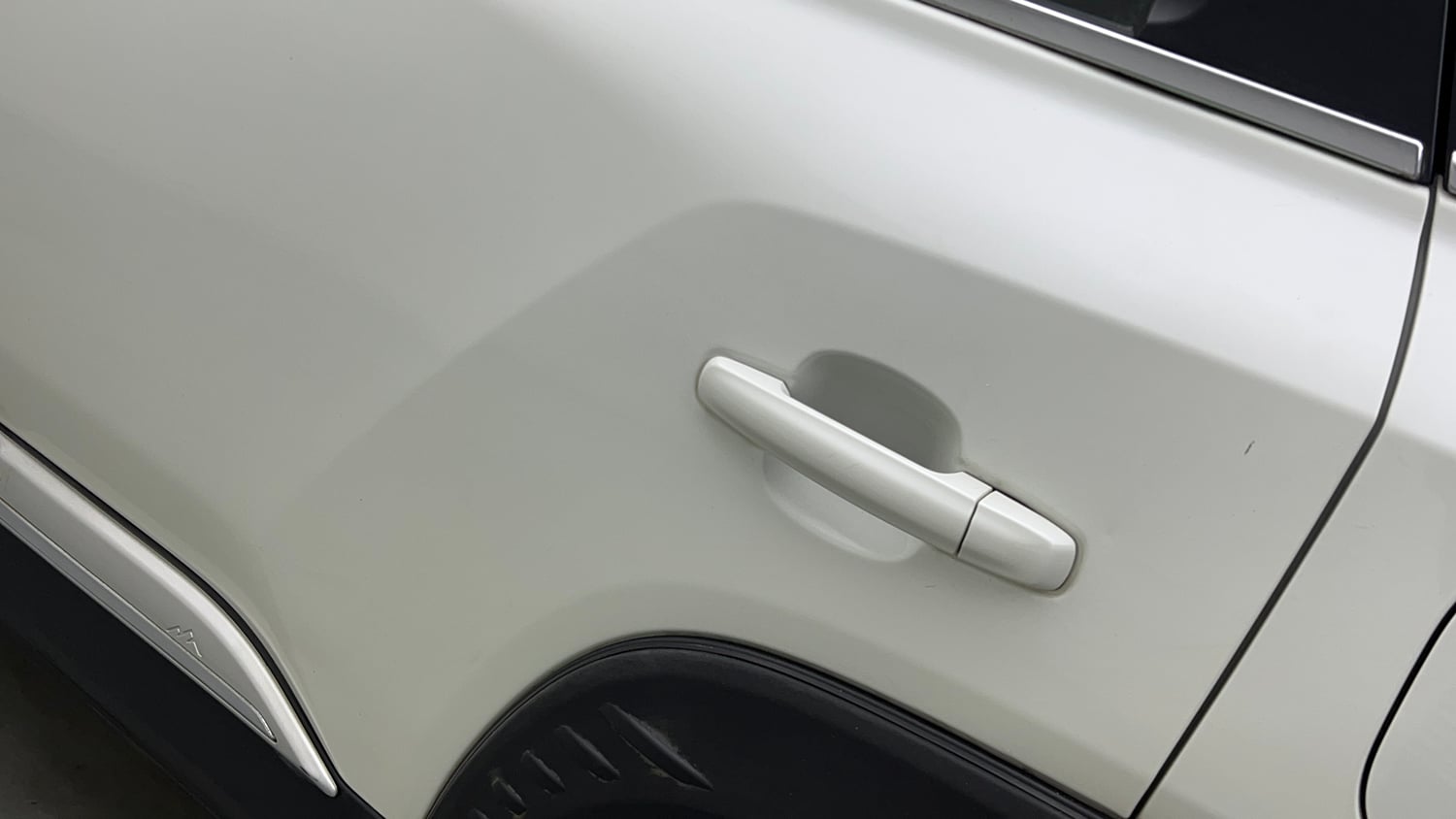 Used 2022 Maruti Suzuki Brezza ZXi Petrol Manual dents MINOR SCRATCH