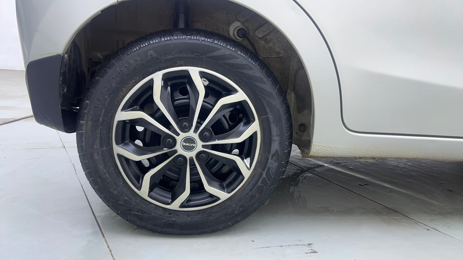 Used 2017 Maruti Suzuki Celerio ZXI (O) AMT Petrol Automatic tyres RIGHT REAR TYRE RIM VIEW