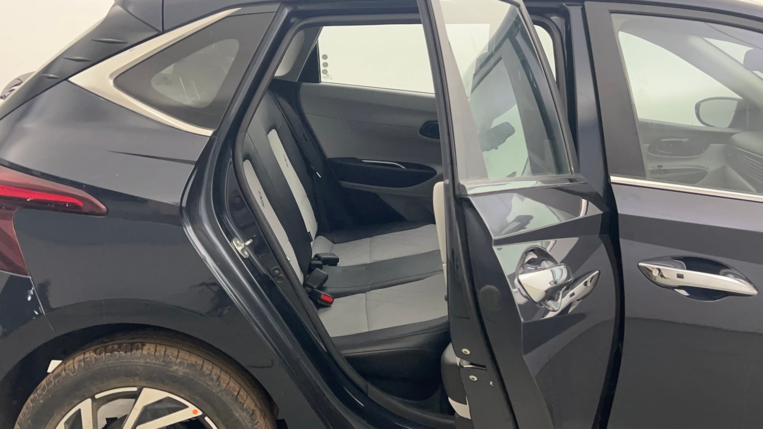 Used 2024 Hyundai New i20 Asta (O) 1.2 IVT Petrol Automatic interior RIGHT SIDE REAR DOOR CABIN VIEW