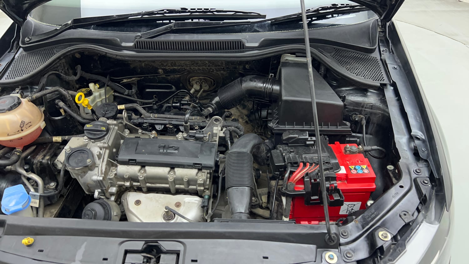 Used 2018 Volkswagen Polo Trendline 1.2L (P) Petrol Manual engine ENGINE LEFT SIDE VIEW
