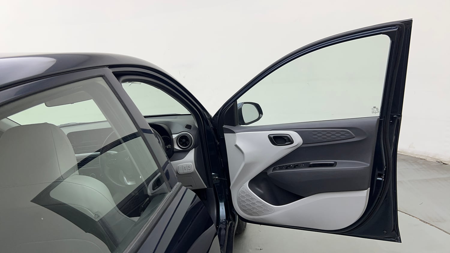 Used 2021 Hyundai Grand i10 Nios Magna 1.2 Kappa VTVT CNG Cng Manual interior RIGHT FRONT DOOR OPEN VIEW
