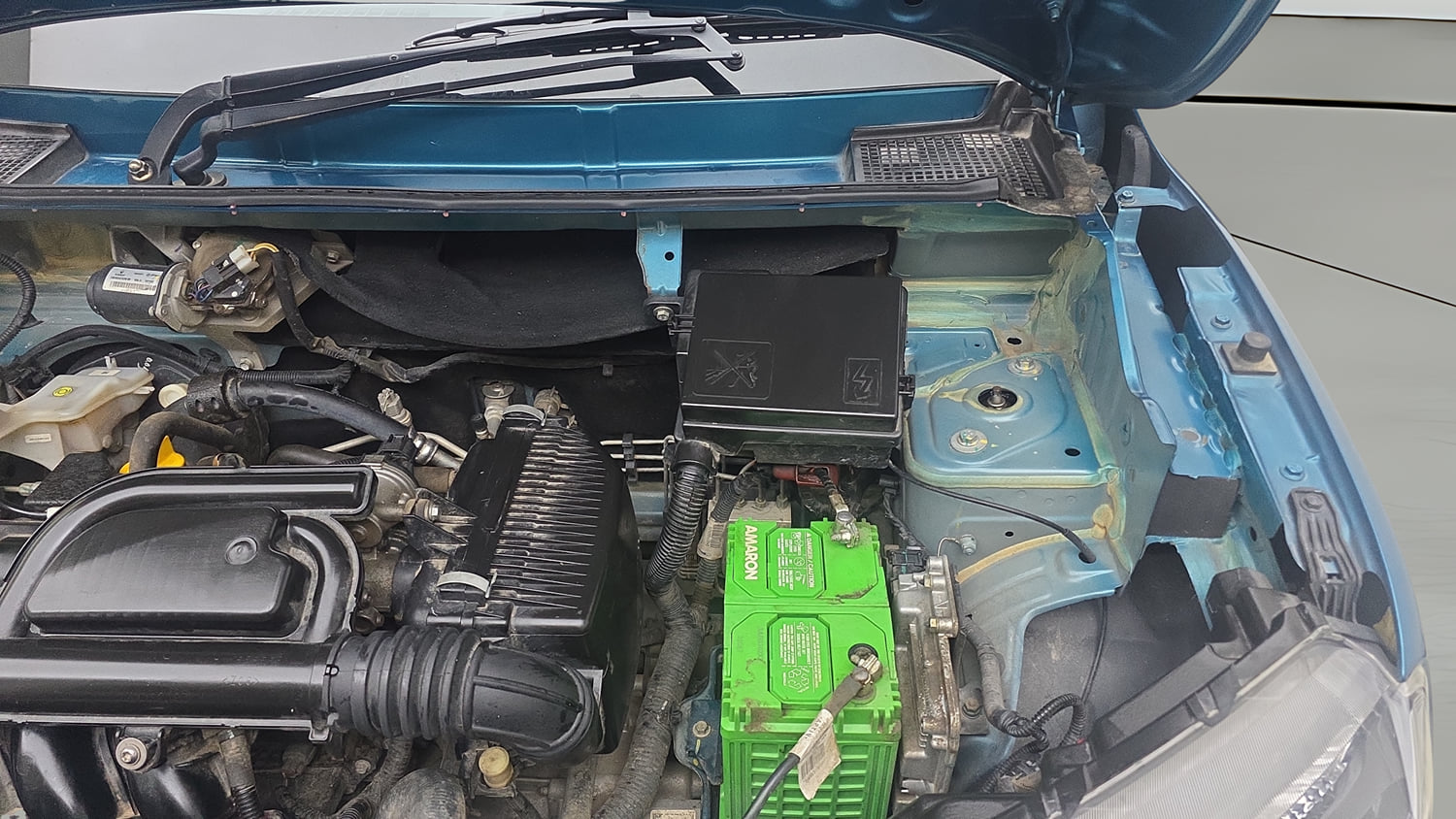 Used 2020 Renault Kwid Neotech RXL 1.0  AMT Petrol Automatic engine ENGINE LEFT SIDE VIEW