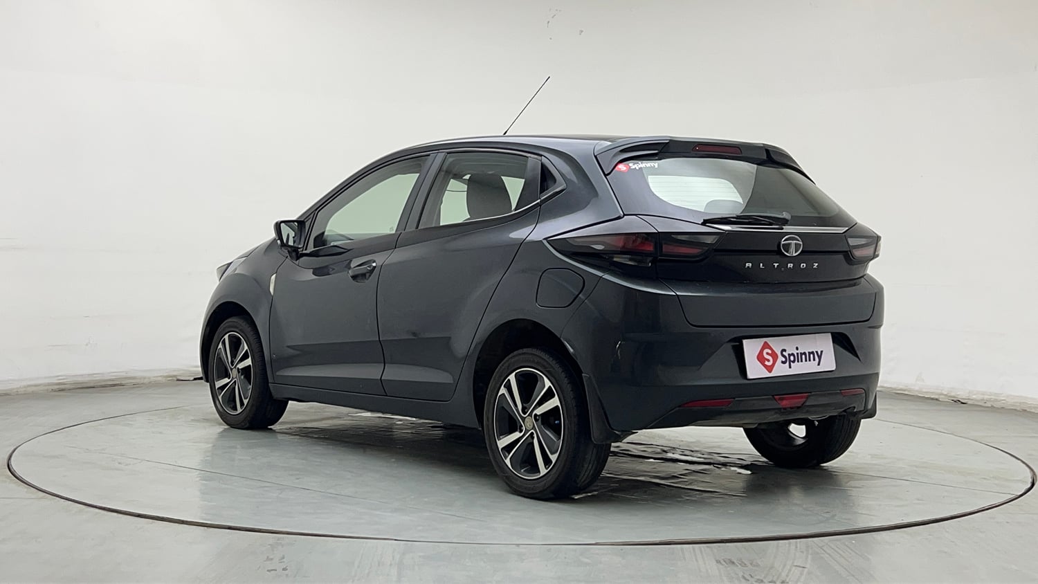 Used 2020 Tata Altroz XZ Petrol Petrol Manual exterior LEFT REAR CORNER VIEW