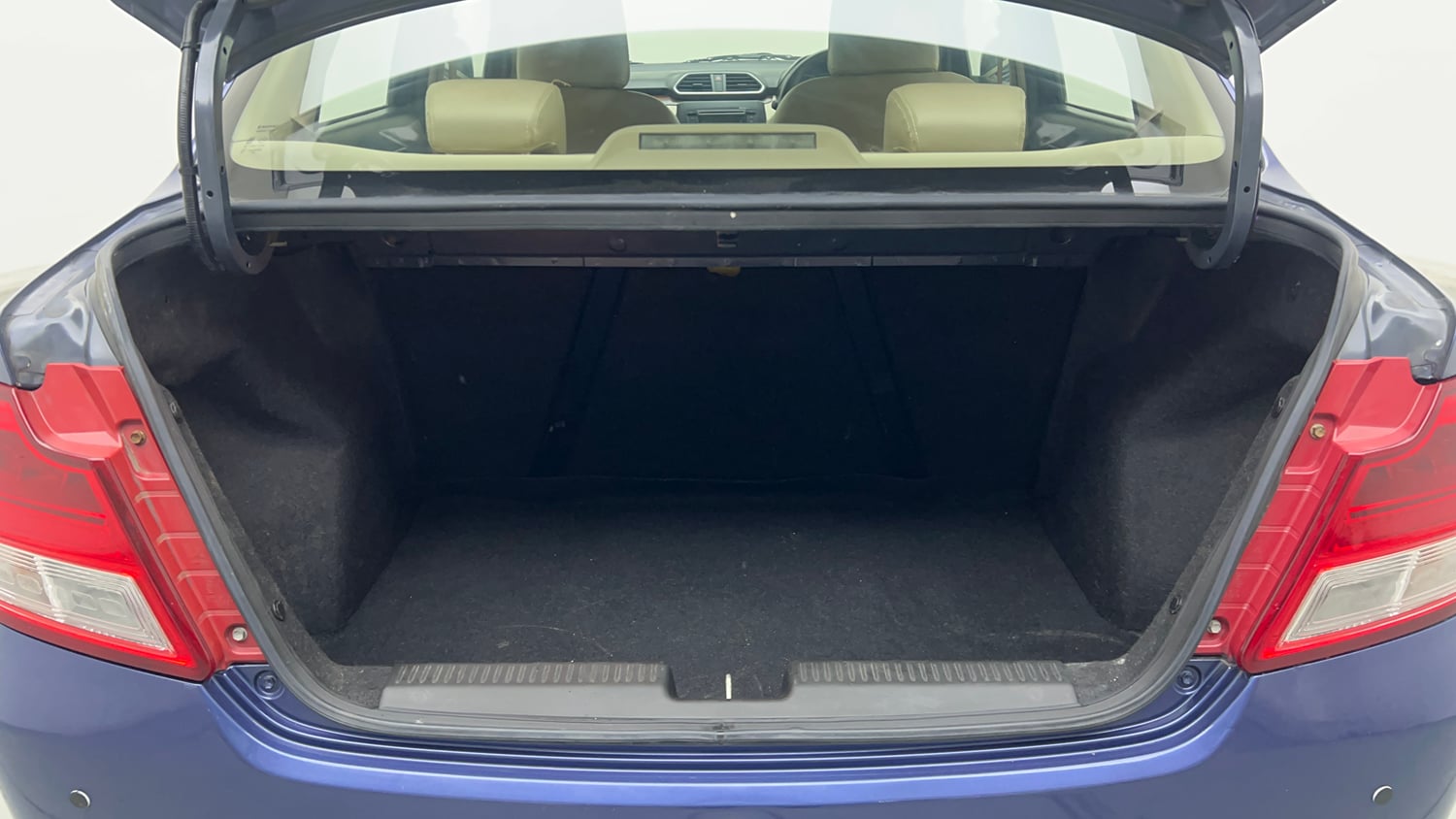 Used 2018 Maruti Suzuki Dzire VXi Petrol Manual interior DICKY INSIDE VIEW