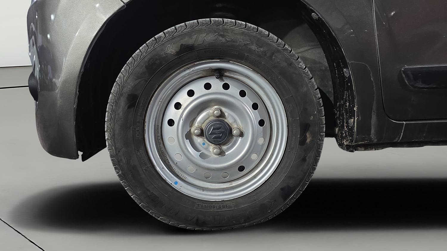 Used 2021 Maruti Suzuki Wagon R LXi 1.0 CNG Cng Manual tyres LEFT FRONT TYRE RIM VIEW