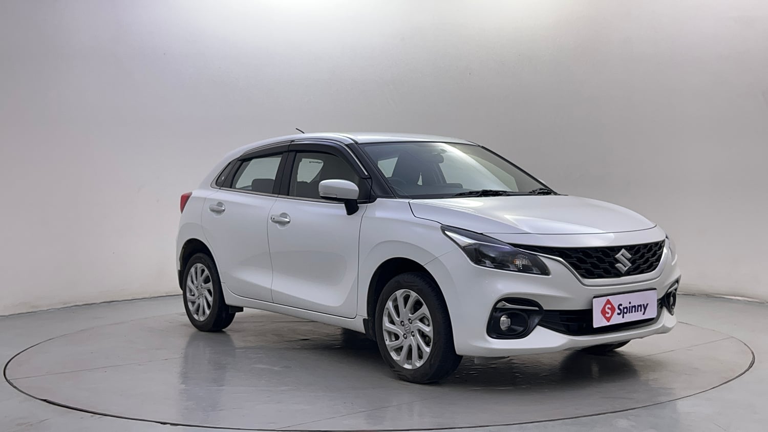 Used 2026 Maruti Suzuki Baleno Zeta MT CNG Cng Manual exterior RIGHT FRONT CORNER VIEW
