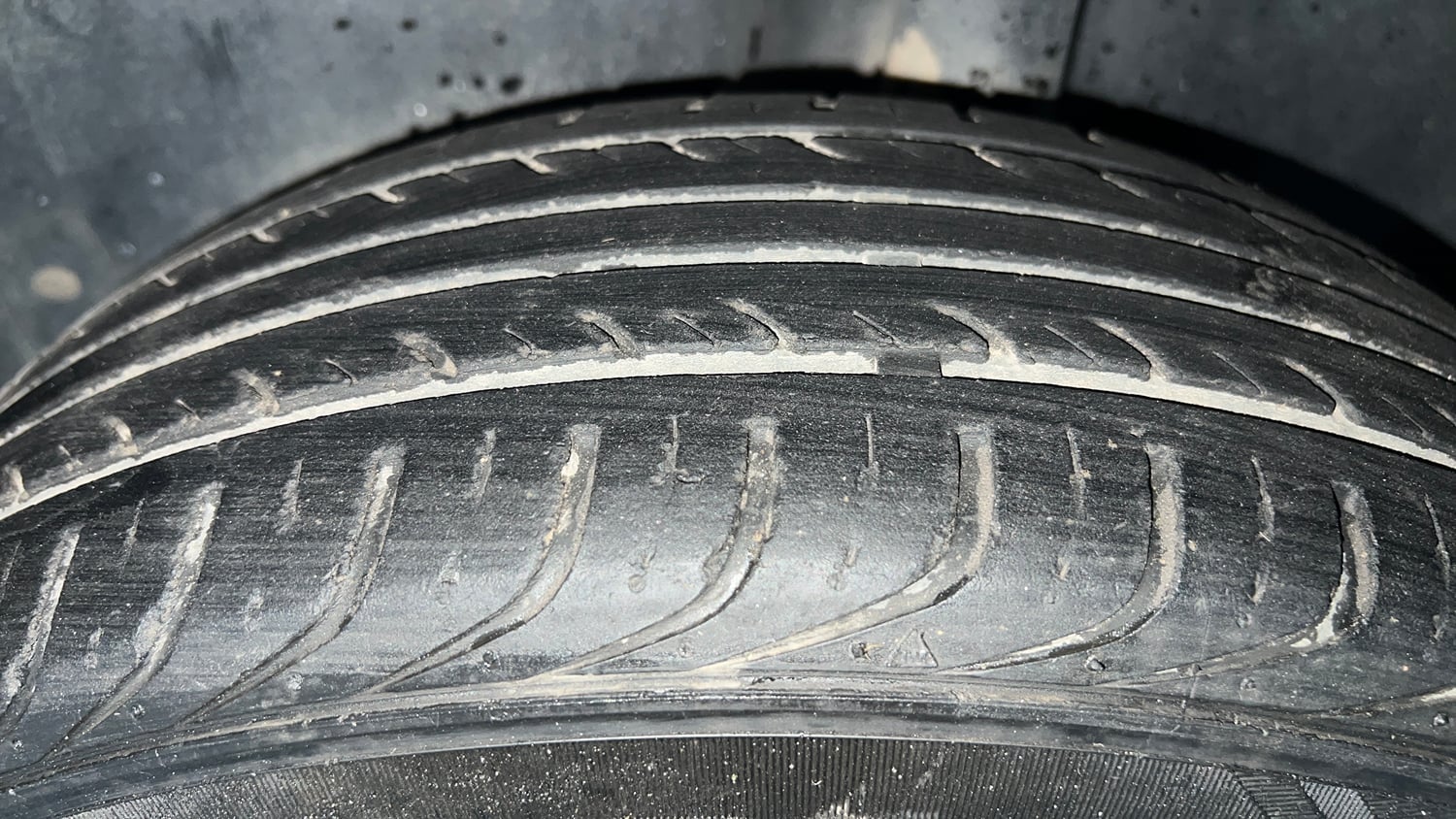 Used 2018 Volkswagen Polo Trendline 1.2L (P) Petrol Manual tyres LEFT REAR TYRE TREAD VIEW