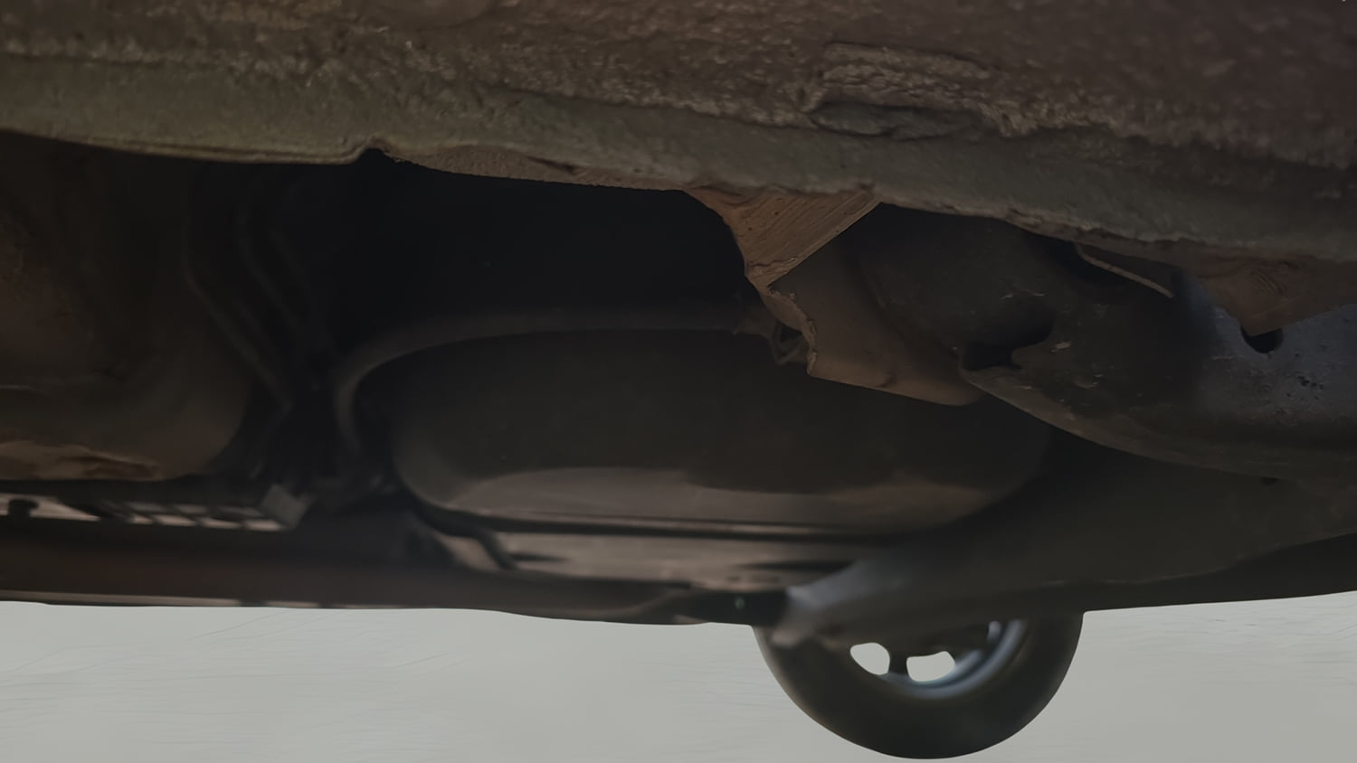 Used 2015 Hyundai Grand i10 Asta 1.2 Kappa VTVT Petrol Manual extra REAR UNDERBODY VIEW (TAKEN FROM REAR)