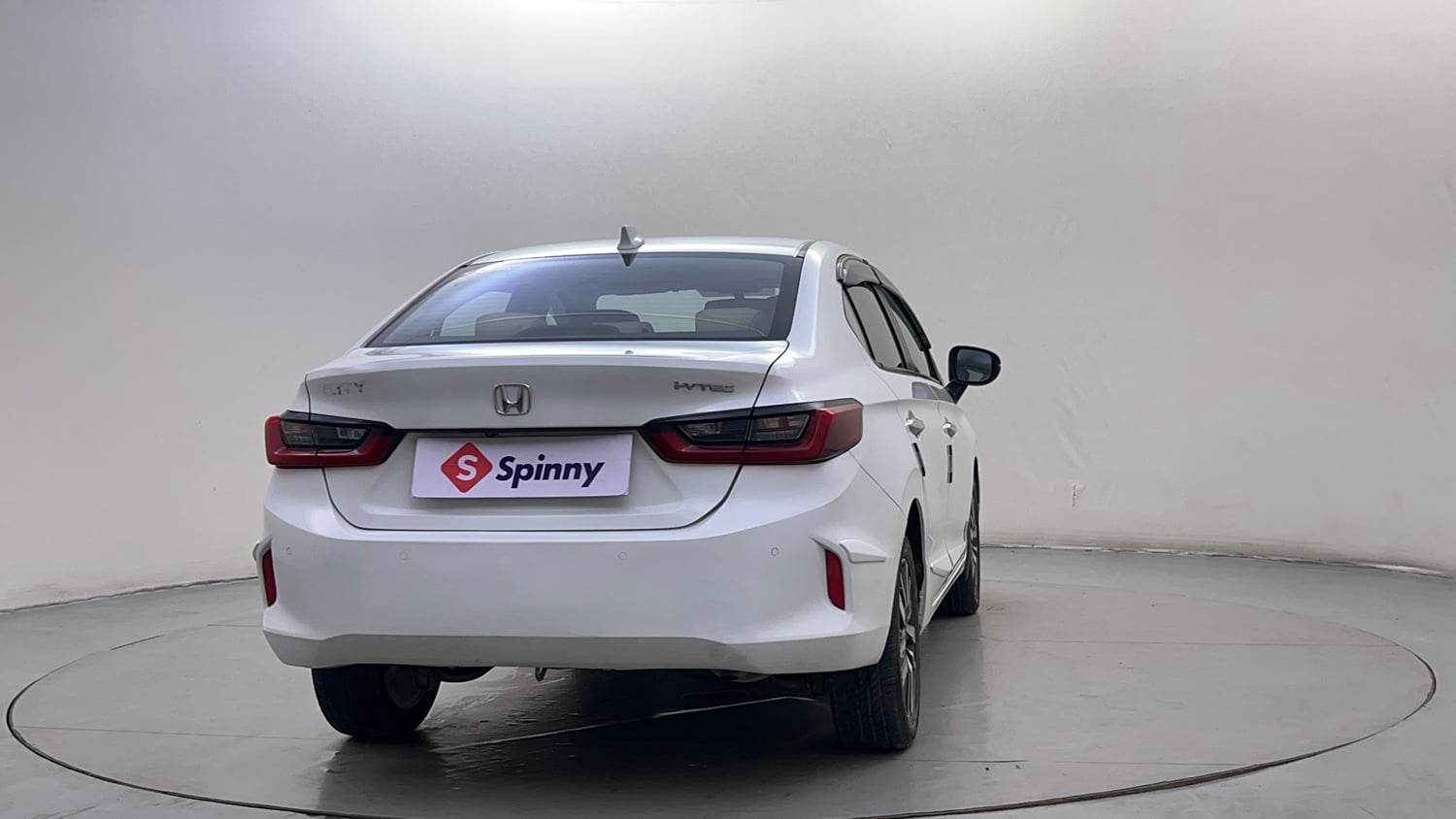 Used 2022 Honda City ZX CVT Petrol Petrol Automatic exterior RIGHT REAR CORNER VIEW