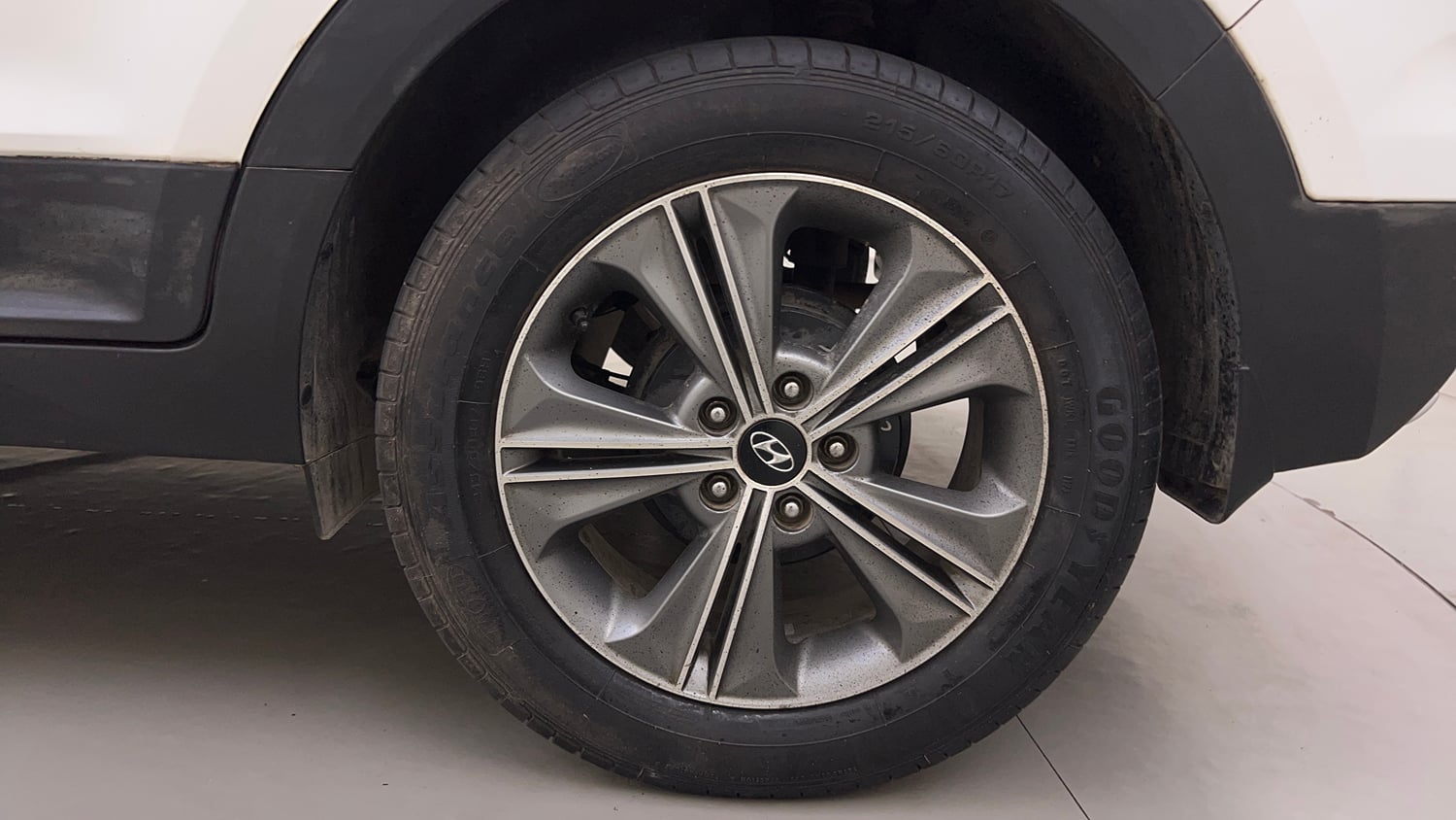 Used 2017 Hyundai Creta 1.6 SX Plus AT Petrol Petrol Automatic tyres LEFT REAR TYRE RIM VIEW