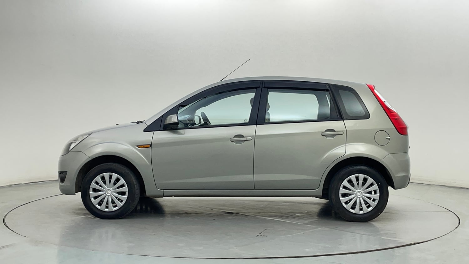 Used 2012 Ford Figo Duratorq Diesel EXI 1.4 Diesel Manual exterior LEFT SIDE VIEW