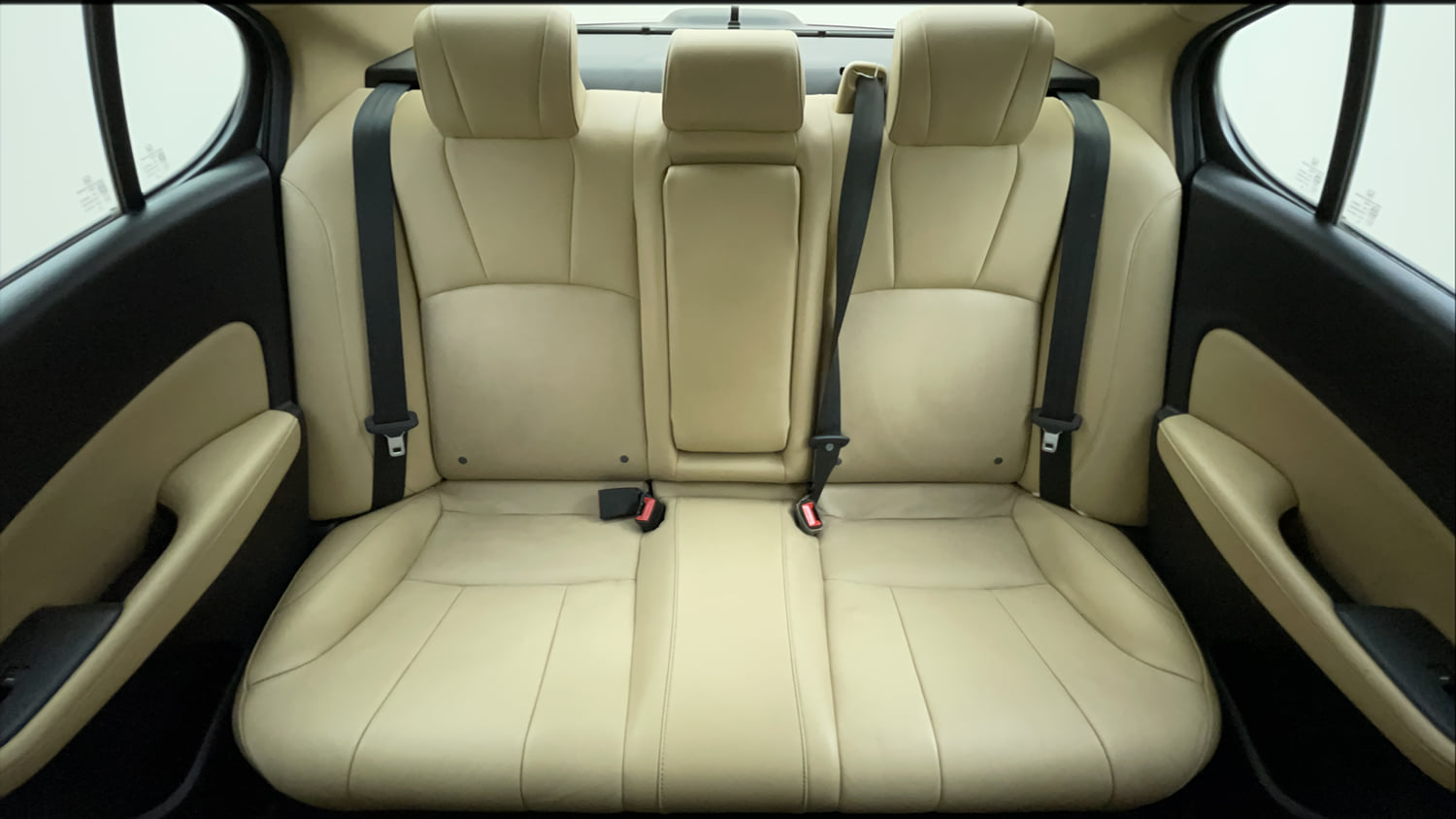Used 2021 Honda City ZX CVT Petrol Petrol Automatic interior REAR SEAT CONDITION VIEW