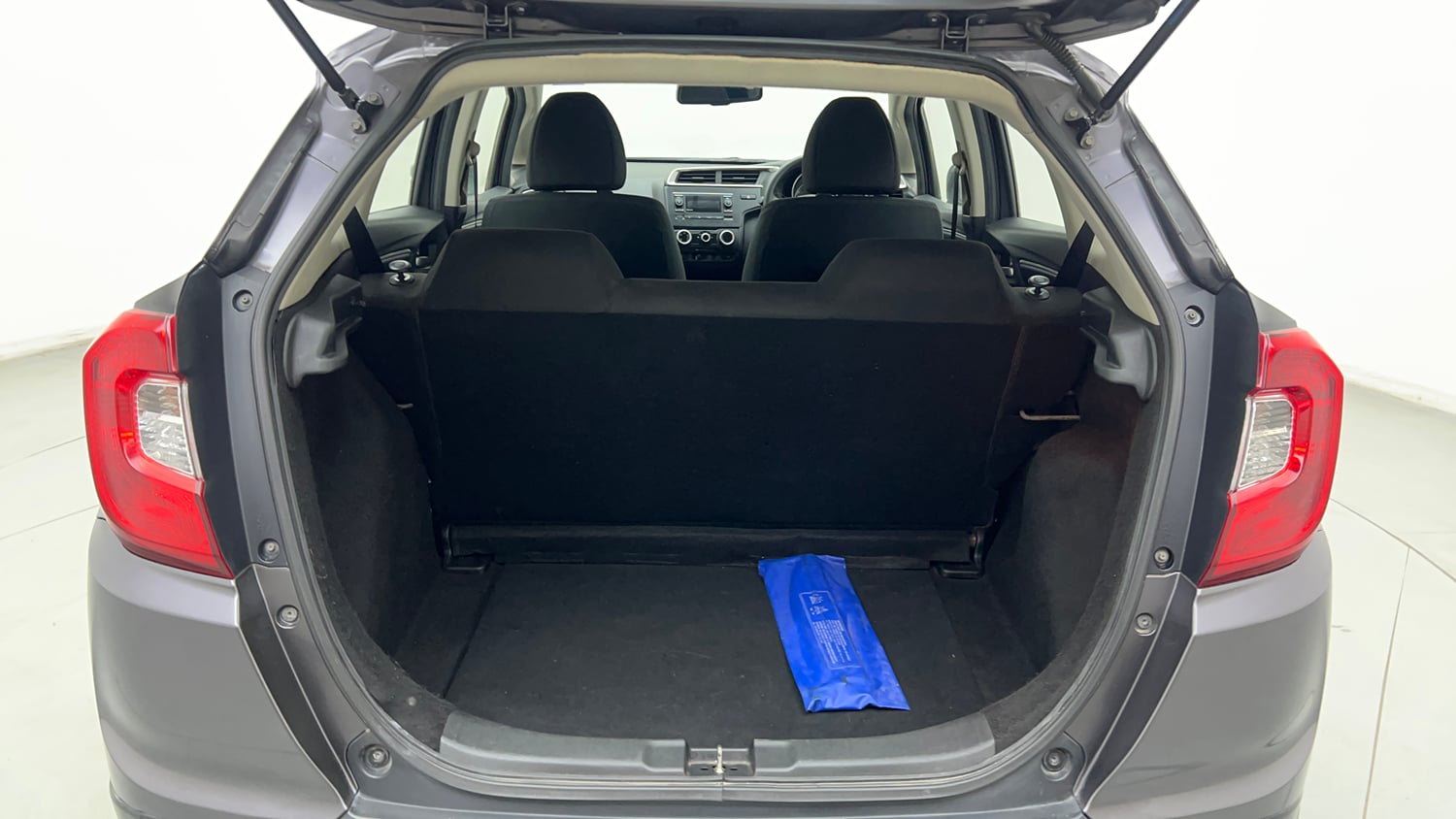 Used 2018 Honda WR-V S MT Petrol Petrol Manual interior DICKY INSIDE VIEW