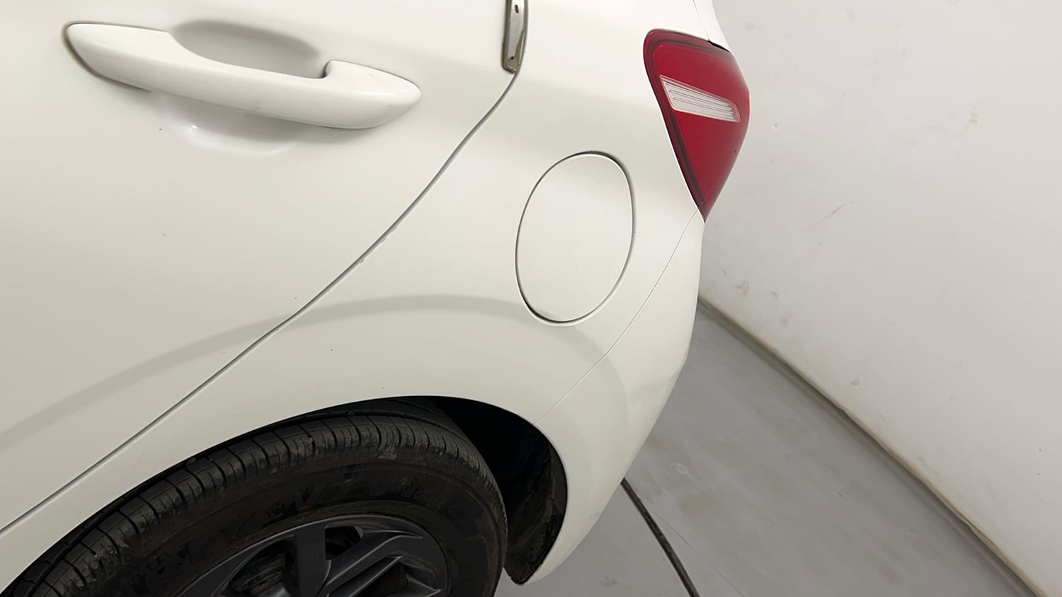 Used 2021 Hyundai Grand i10 Nios Sportz 1.2 Kappa VTVT CNG Cng Manual dents MINOR SCRATCH