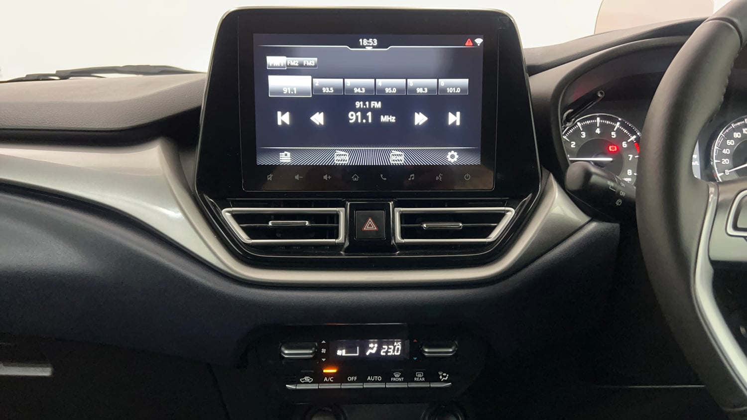 Used 2025 Maruti Suzuki Baleno Alpha AGS Petrol Automatic interior MUSIC SYSTEM & AC CONTROL VIEW
